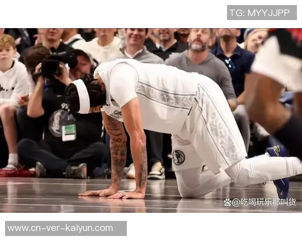 独行侠与老鹰激战正酣球员表现与战术分析引发球迷热议